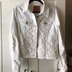 White Levi’s Jean Jacket